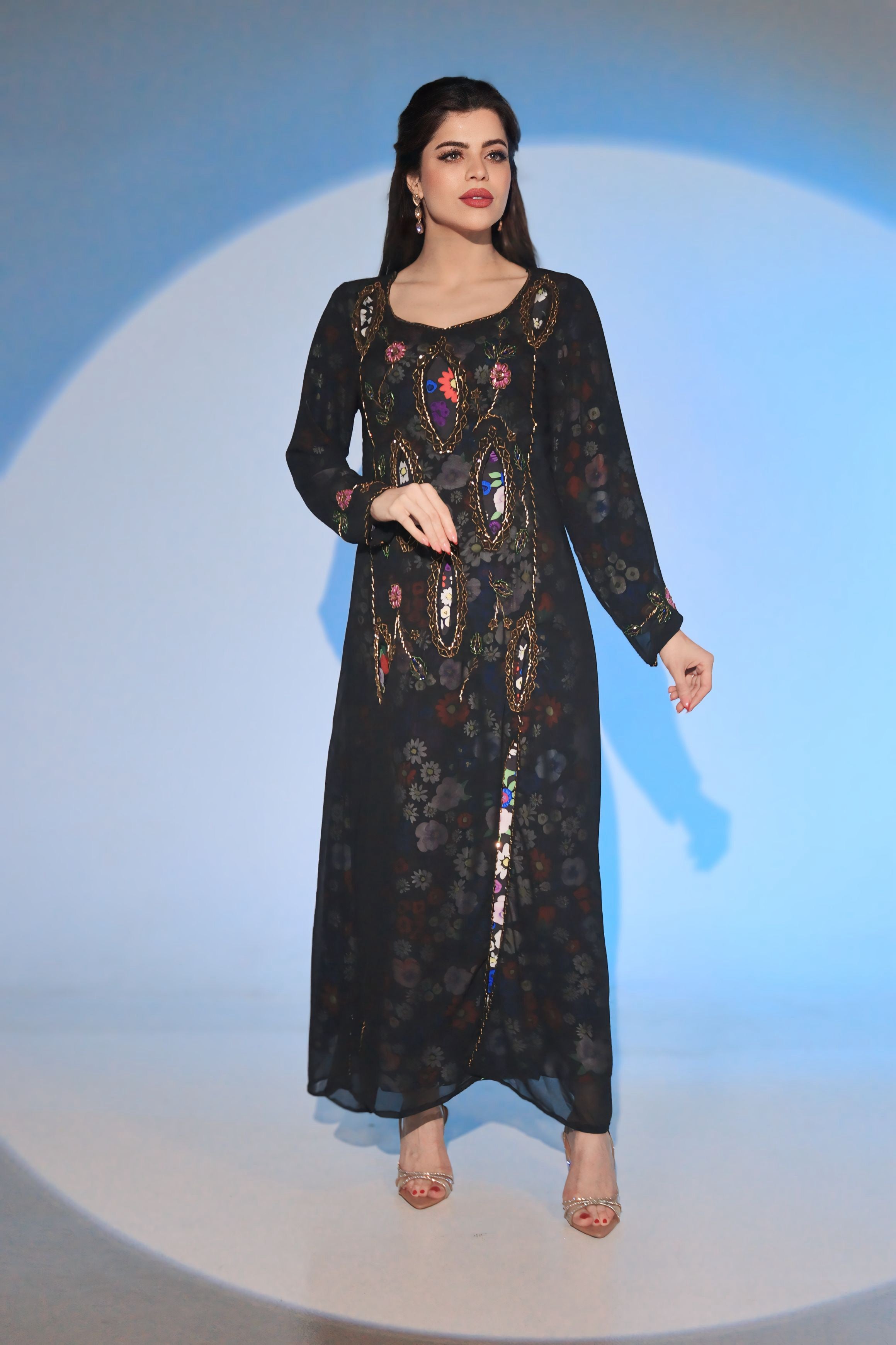 Jalabeya with embroidered tulle layer