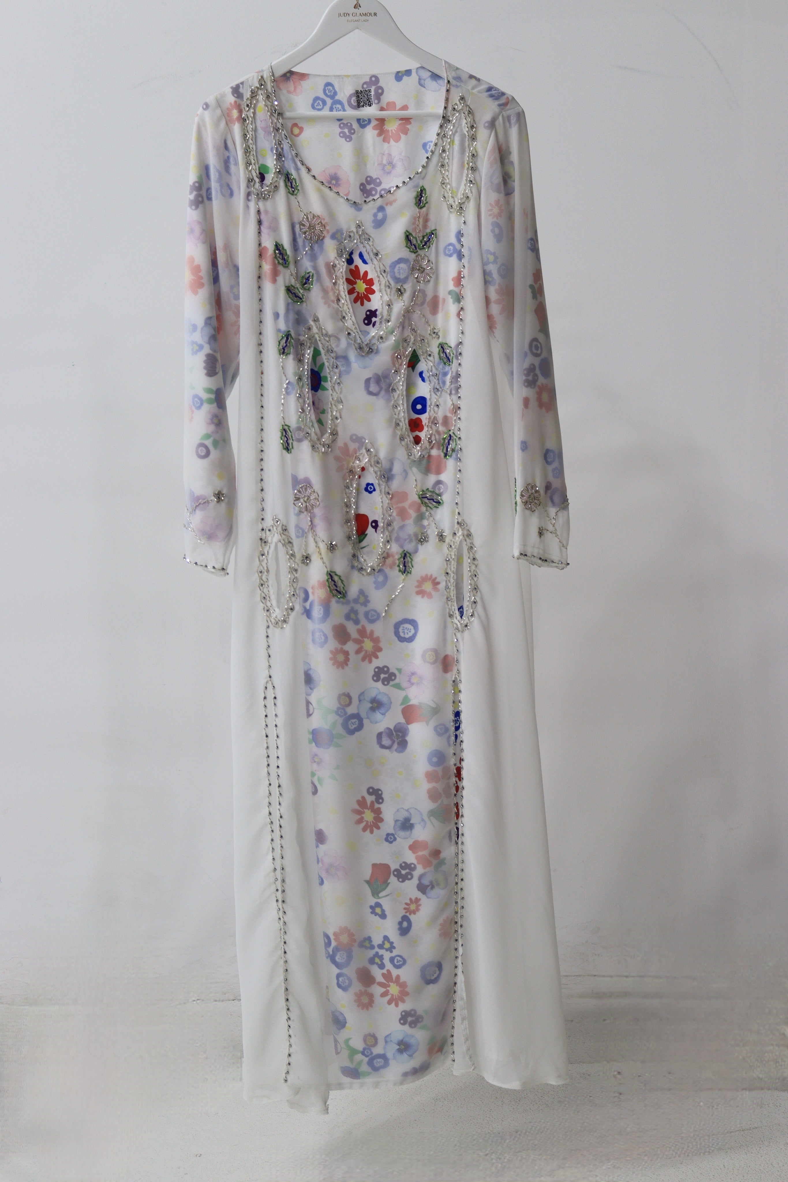 Jalabeya with embroidered tulle layer